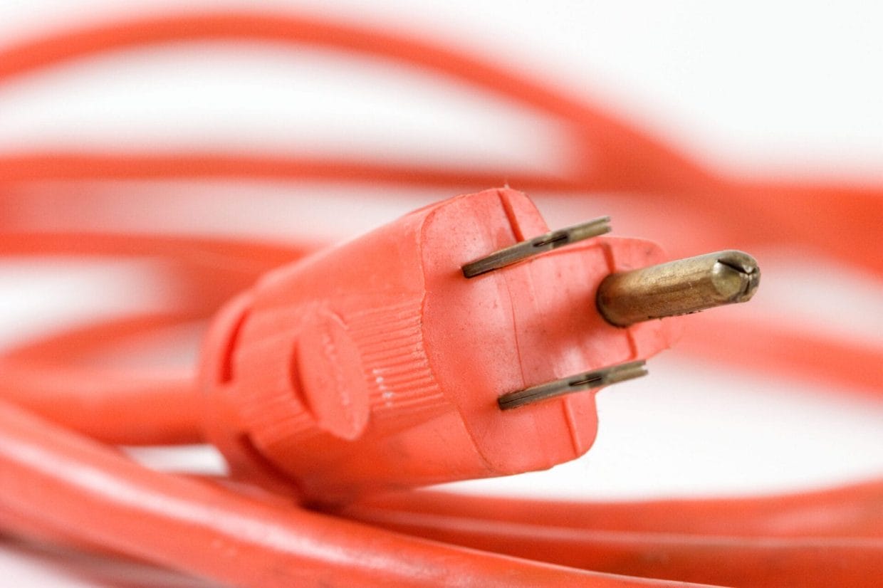 How To Replace an Extension Cord Plug
