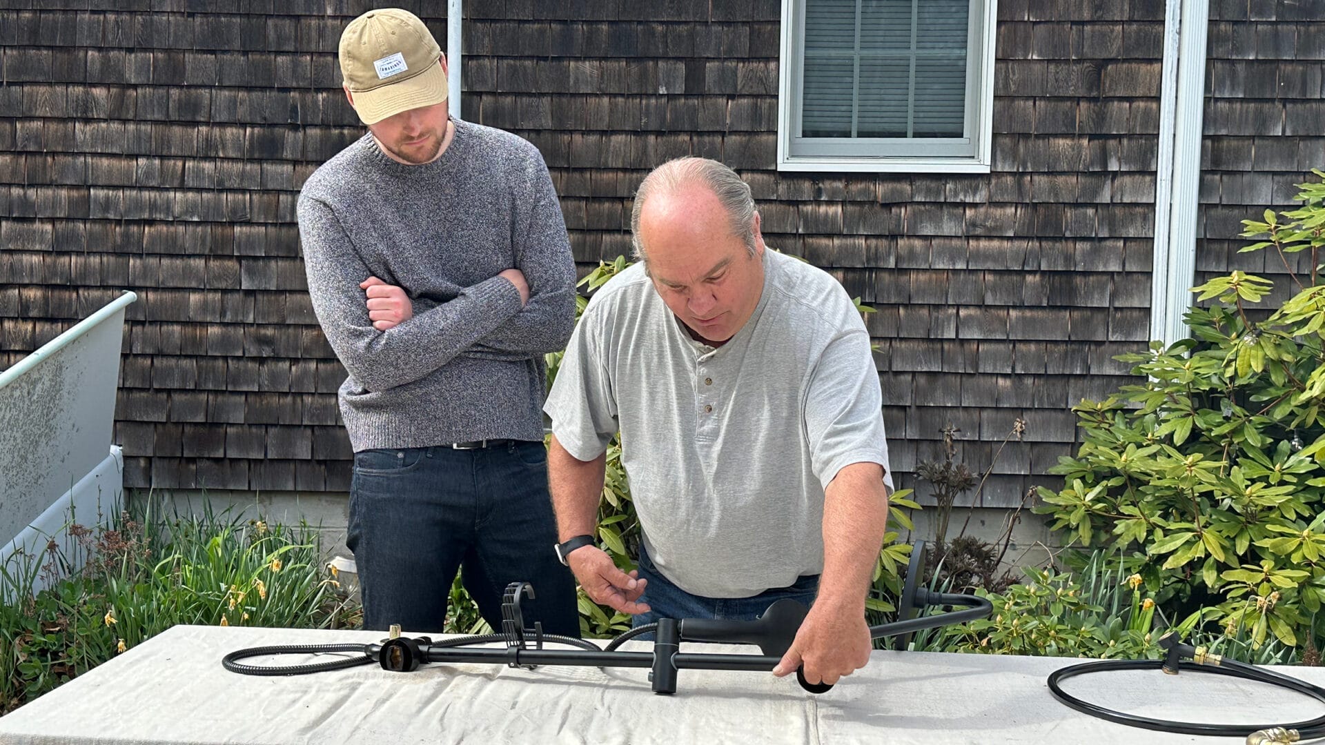 S23 E17: Richard Trethewey hooks up an outdoor shower to water