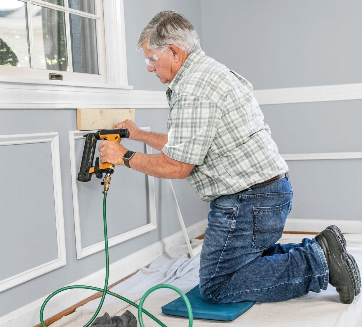 How To Install Easy DIY Wainscoting (Step-by-Step Guide)
