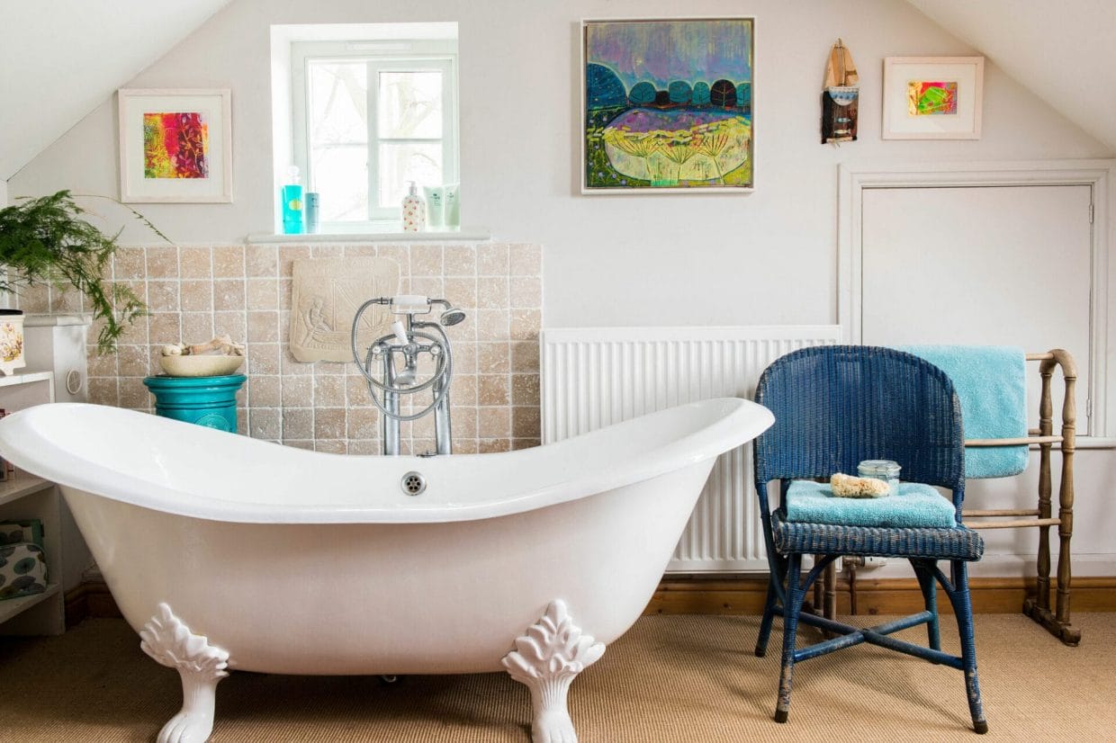 How To Repair a Chipped Bathtub