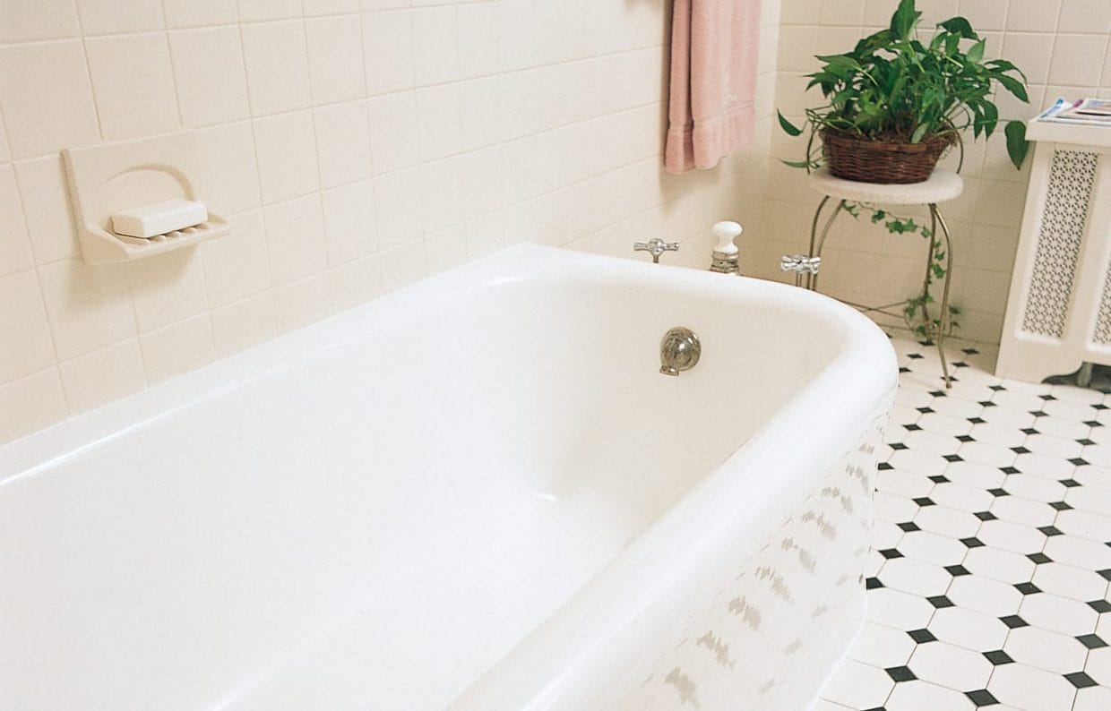 How To Caulk a Bathtub