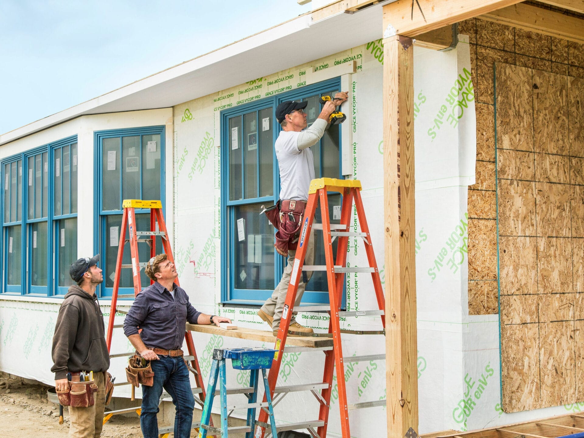 Windows_12-0917-Idea-House-Folder_Idea_TOH_SKingston_PineTrim_withTOHTV-40.0 Windows_12-0917-Idea-House-Folder_Idea_TOH_SKingston_PineTrim_withTOHTV-40.0